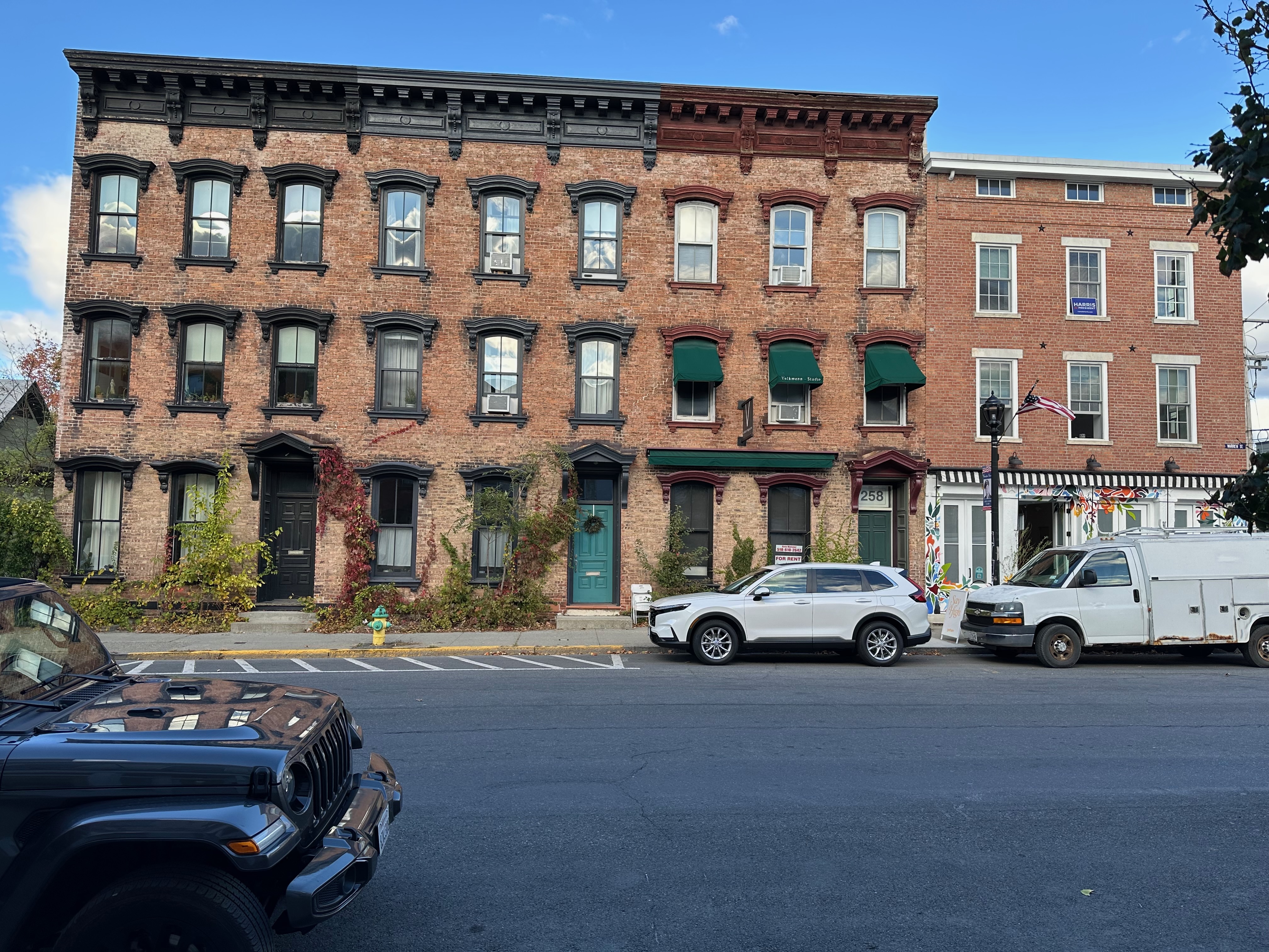 Roy's building